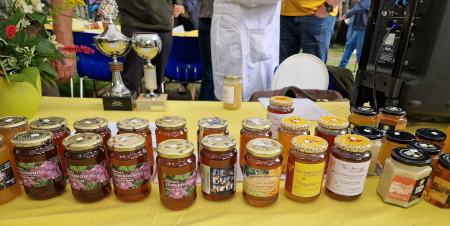 Te keuren lekkerste honing op de markt van Melk en Honing en Honingkeuringkeuring 2023