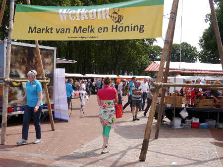 Welkom op de Markt van Melk en Honing Welkom op de Markt van Melk en Honing