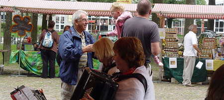 Deelnemende standhouders Deelnemende standhouders