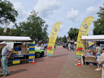 Entree vanaf de Stationsweg naar de markt van Melk en Honing 2024