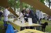 Publiekskeuring in de pyramidetent van de Honingkeuring