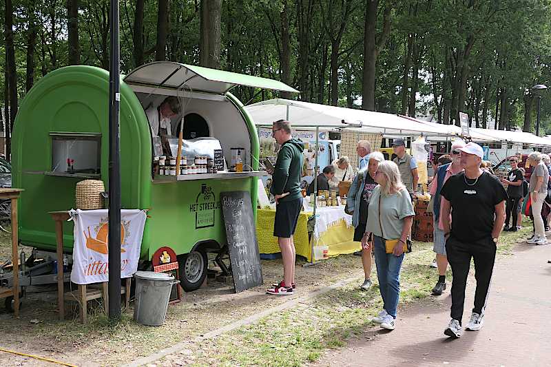 Het Streekje en VCI, Vereniging van Carnica Imkers + Hillie Freije honingverkoop